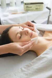 GRAHAM MEDICAL QUALITY ESTHETIC WIPES-SpaEssentials® Wipes, Non-Woven, White, 2" x 2"